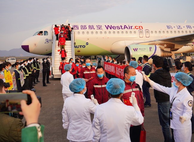 COVID-19 Update: 133 Medical Team Members Assisting Hubei Return in Triumph