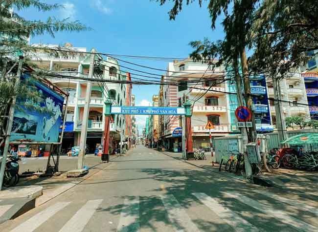 The Lighthouse Diaries: VUNG TAU, VIETNAM, April 4 – Wear a Mask, Take a Hula Hoop