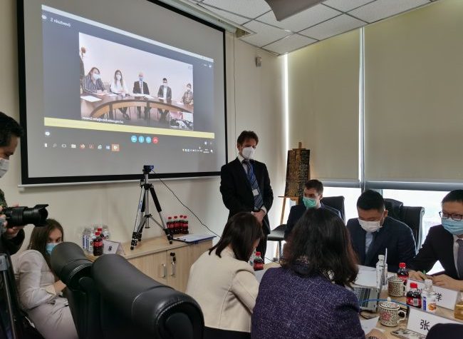 Doctors and Experts from Chongqing Sharing