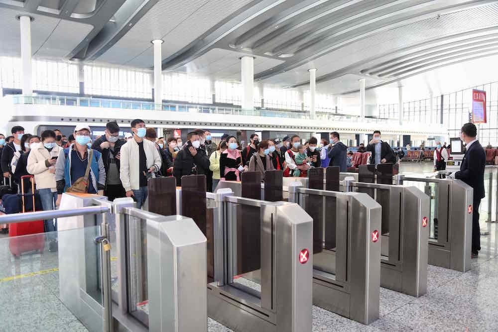 passengers-at-Chongqing-Xi-West-Railway-Station