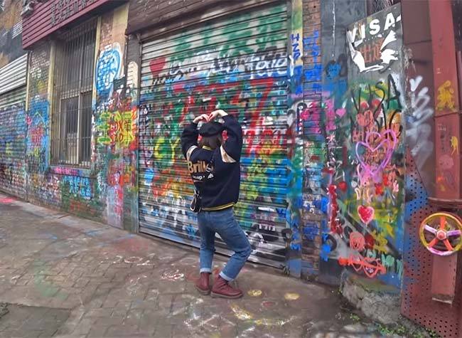 The World's Longest Graffiti Street Is In CHINA!! : Huangjueping Chongqing