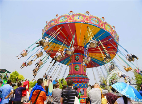 Chinese Labour Day Holiday Promotions Entice Visitors and Stimulate Consumption in Chongqing