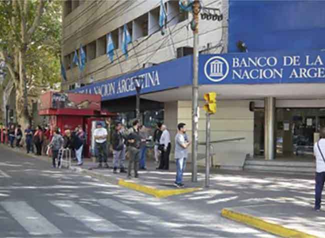 The Lighthouse Diaries: BUENOS AIRES, ARGENTINA, April 9 - I'm Scared of What's Coming