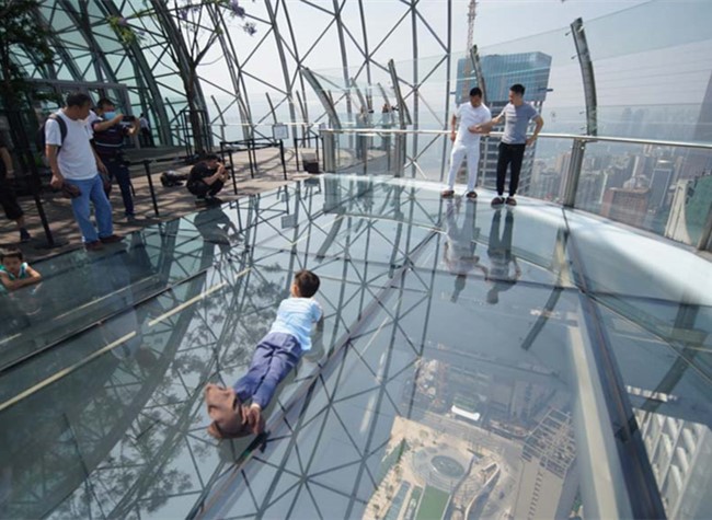 China's First Horizontal Skyscraper Opened to the Public | ichongqing