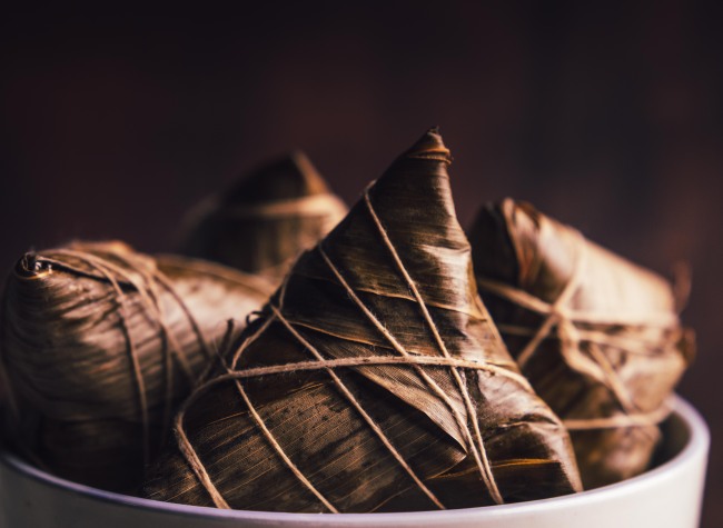 Getting the Zongzi Photo | Mikkel's Vlog