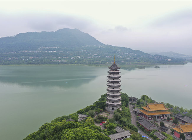 The 1st Live Stream of 2020 Chongqing Showcase Presented, with Kaizhou's Promoting Local Products