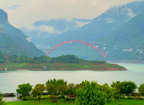 First Impressions of Wushan and Poverty Alleviation in Shuanglong Town - Vlog 1