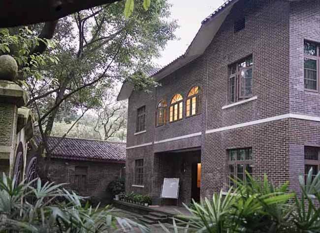 Go and Visit Sites of Embassies and Consulates in Chongqing