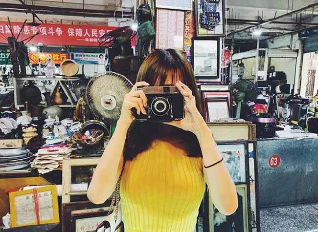 Memories of Chongqing are Hidden in the Flea Fairs