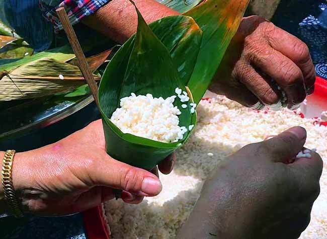 People in Dasheng Town of Chongqing Celebrate Dragon Boat Festival