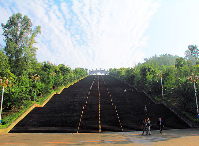 Chongqing Showcase - Discover the Infinite Treasures of Yunyang Alongside the Mighty Yangtze River