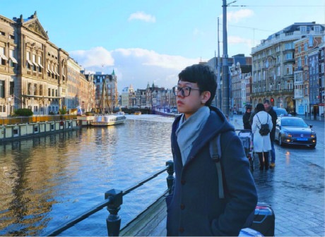 Overseas Student Zhang Yue Comes First in UKCQ Idol Singing Competition