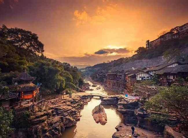 Charming Stilt Houses in Chongqing