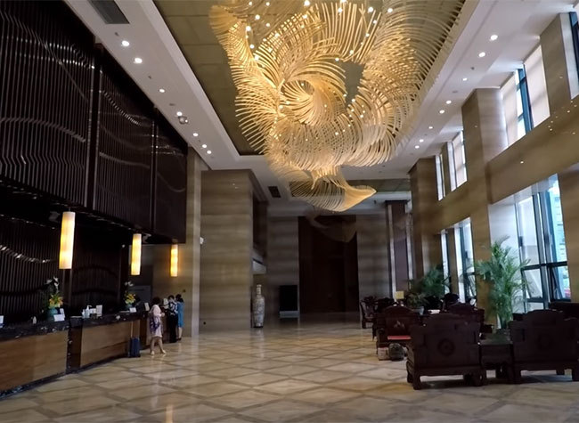 WHERE TO STAY IN A 30 MILLION PERSON CITY?