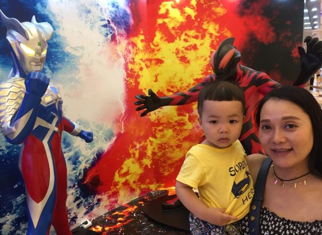 The Lighthouse Diaries: CHONGQING, CHINA, August 6 - Close the Schools, Save the Children