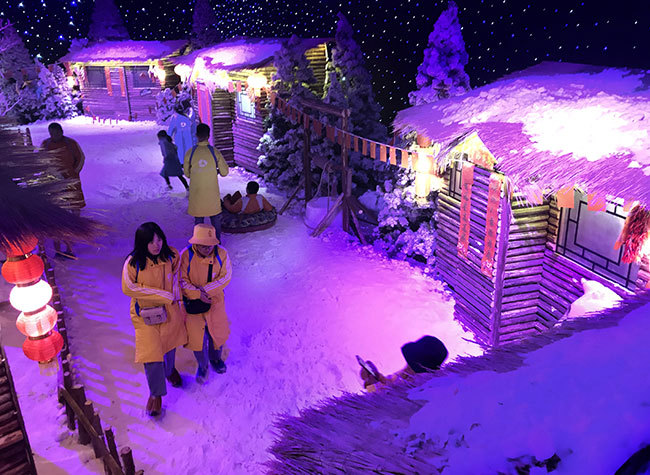 Experience the Fun of Ice and Snow Sports in Chongqing
