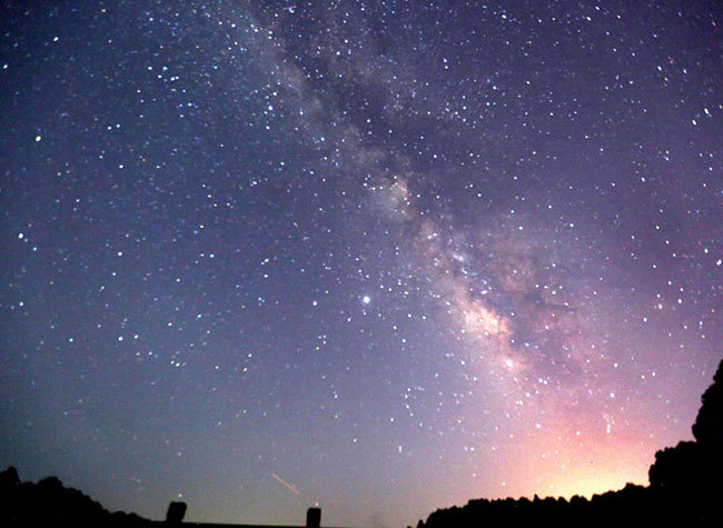 Find Marvelous Starry Sky in Chongqing's Romantic Summer Night