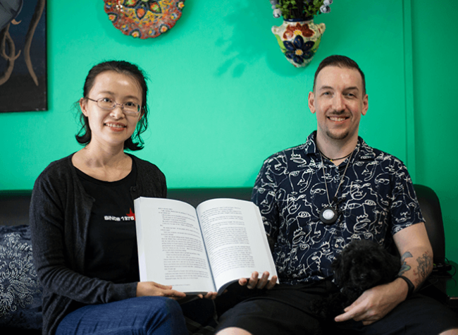 Translator Li Nan: Telling Chongqing's Pandemic Story is Meaningful