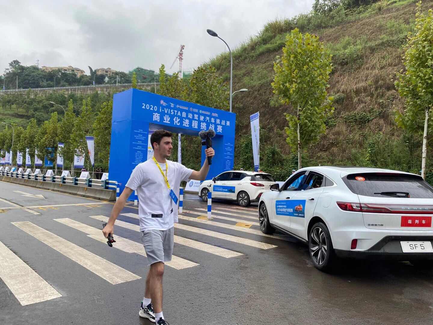 Oli Barrett did vlog and livestream at the venue of the i-Vista Autonomous Vehicle Grand Challenge