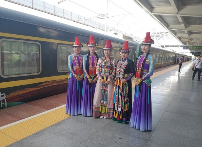 A Special Train Connecting the Silk Roads on the Land & the Sea Launched