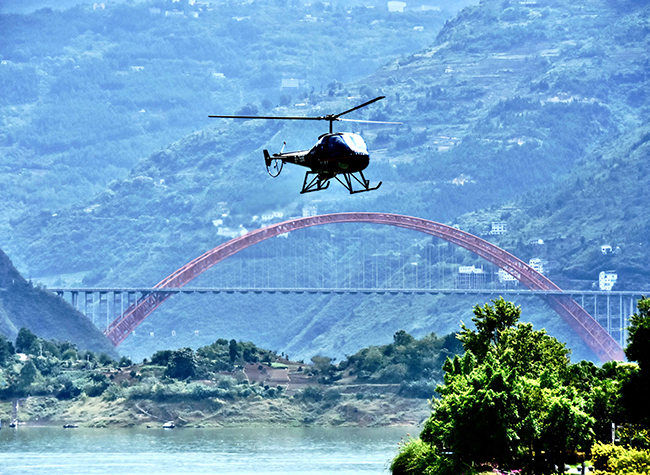 New Helicopter Tour of the Three Gorges Launched in Double Festival