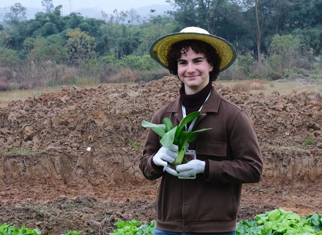 Overseas Friends Learn to Cook Local Chongqing Food with Laowai @Chongqing