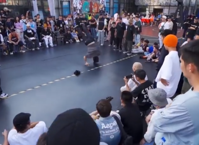 'Dancing with Chongqing' International Street Dance Competition Aims for Global Influence