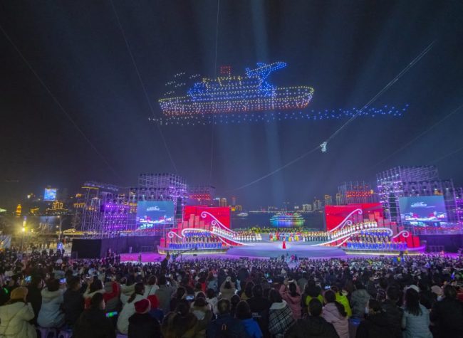 1,000 Drones Light Up the Concert of World Great Rivers