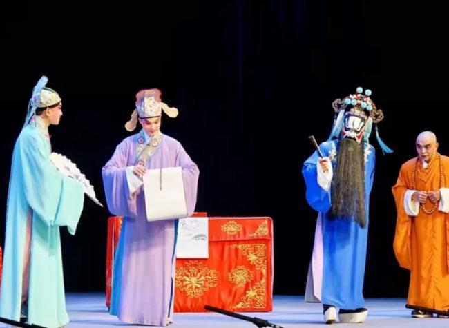 Shen Tiemei: Sichuan Opera is More than Face Changing, Fire Breathing