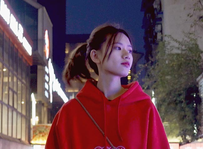 Online Greetings – Best Wishes from Glittering Street in Chongqing