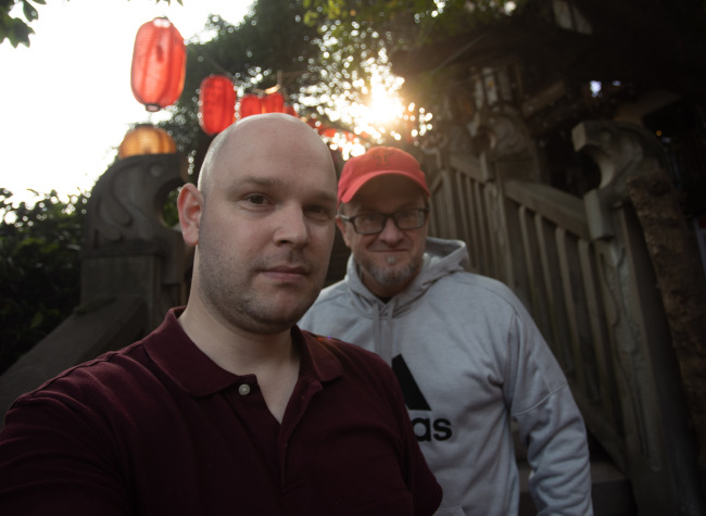 Walking Along Mountain City Alley | Mikkel's Vlog