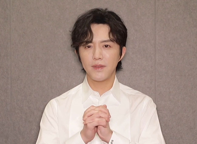 Famous Chongqing Pianist Li Yundi Extends New Year Wishes to All Friends!