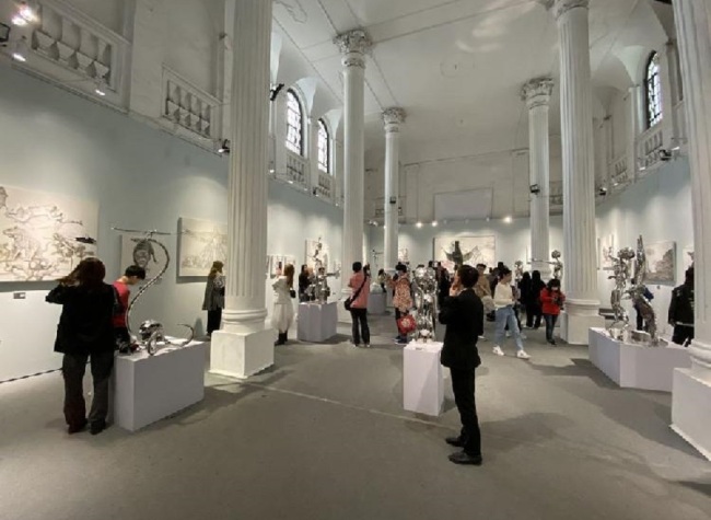 Chongqing Not Just A Social Media Favorite, But Also An Artistic Magnet