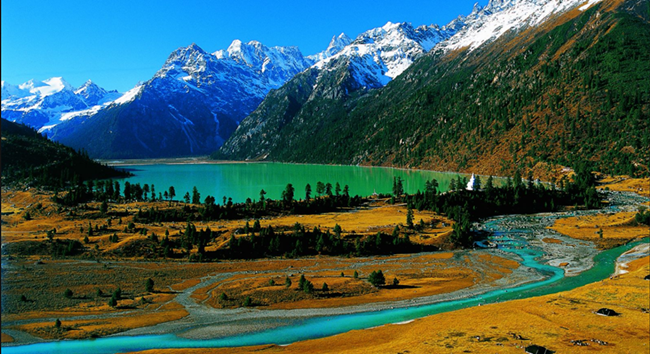 Holy Garze with Its World-Class Scenery Came to Chongqing