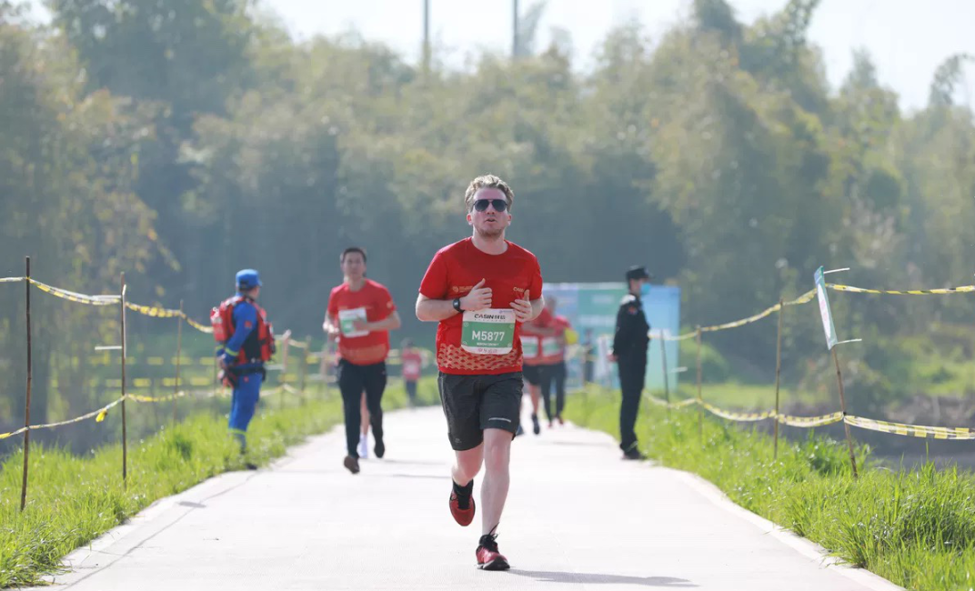 Runners from home and abroad.