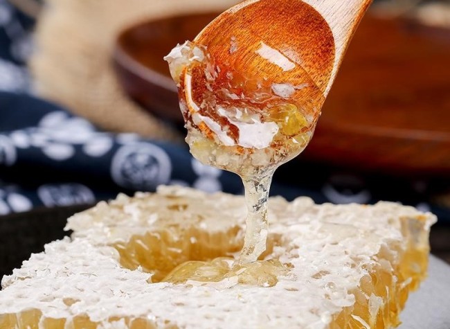 Shizhu: Hosting China 'World Bee Day' Thematic Event