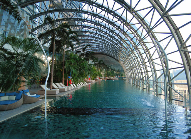 Vlog: Explore 250m High Private Club and Infinity Pool of Chongqing Raffles Crystal Skybridge