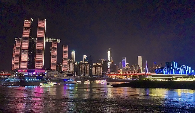 ASEAN Guests Enjoy 'Marvelous' Night View in SW China