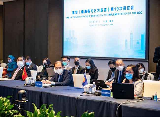 China, ASEAN Countries to Strive for Early Agreement on COC