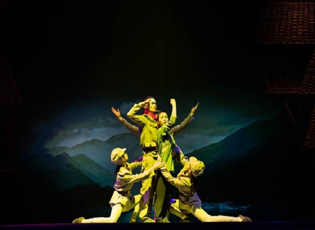Acrobatic Drama