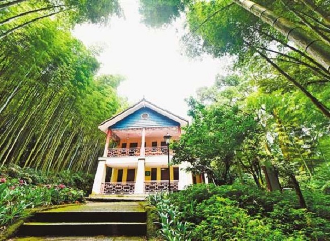 Reproducing Magnificent History of Liberating and Constructing SW China