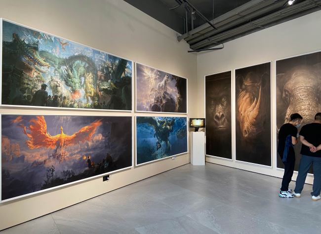 Meet Blooming June Outside the Campus-100 Art Works on Display