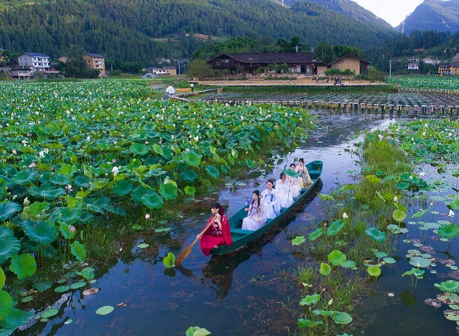 140 Routes to Explore the Countryside of Chongqing in Summer