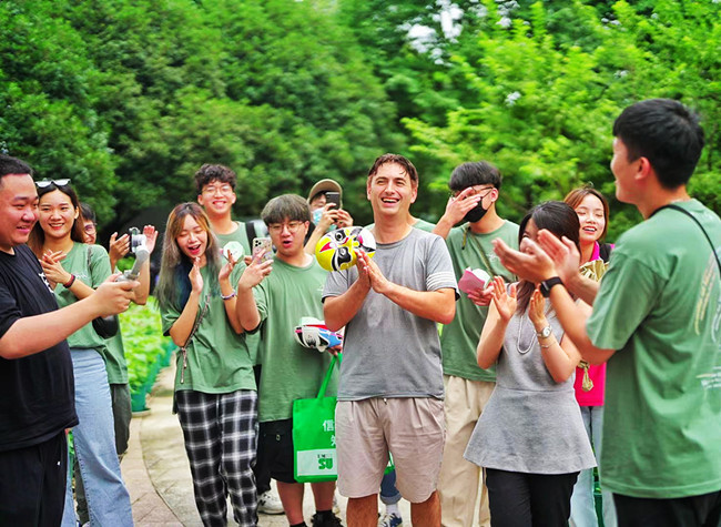 Extreme Heat Wave Drives New Trends in Summer Economy