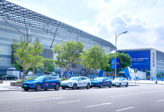 Smart Vehicles Have Been Used As Reception Vehicles of 2021 Smart China Expo