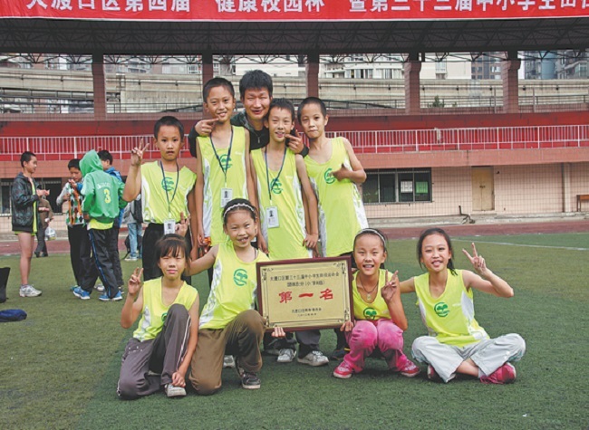 A teacher's sacrifice: Great Love for Mr. Wang Hongxu