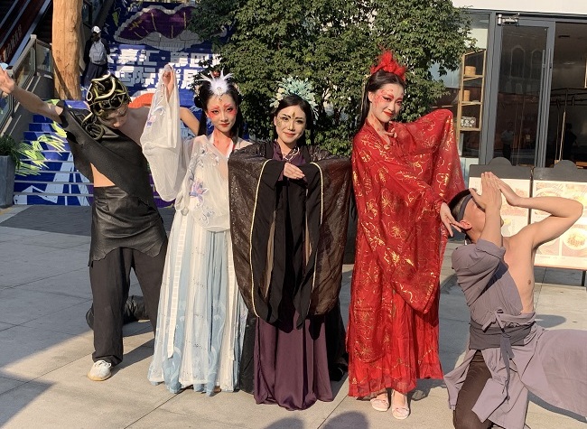 The 4th Chongqing Nanbin International Theatre Festival Opened on the National Day