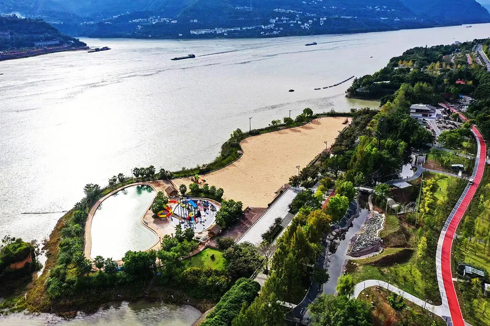 Yunyang Huanhu