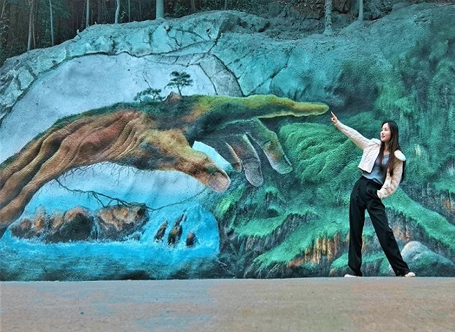 Colorful Forest in Chongqing, a Fairy Tale about Autumn