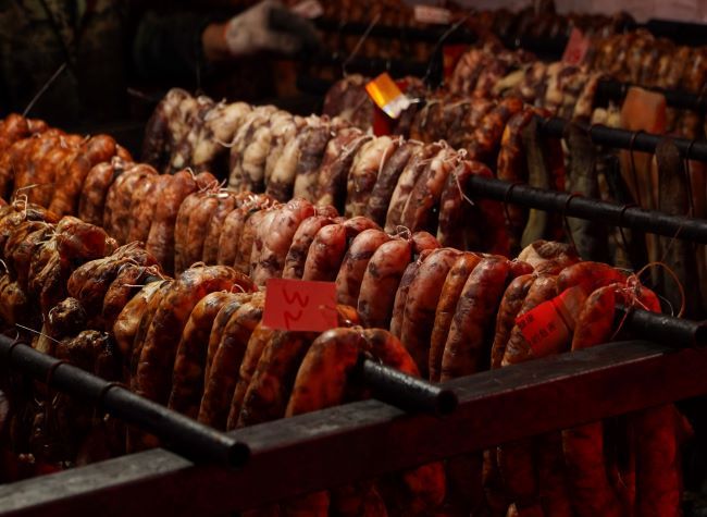 Fire of Rural Ceremony Reignited in Metropolis